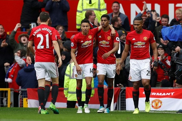 Herrera tỏa sáng giúp MU thắng đẹp Chelsea