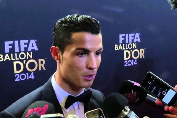Cristiano Ronaldo tiết lộ lý do mua nhà ở Việt Nam