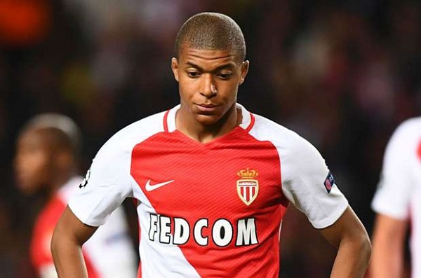 Thần đồng Mbappe nói gì sau trận thua Juventus?