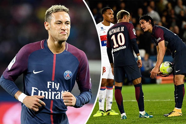 Cavani lên tiếng về vụ tranh đá phạt đền với Neymar