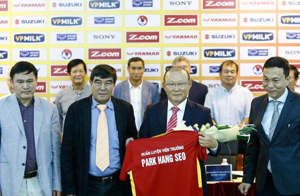 HLV Park Hang Seo chính thức là tân thuyền trưởng tuyển VN