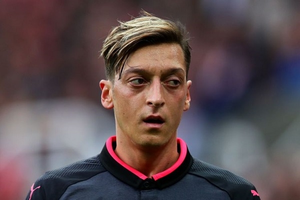 HLV Wenger chính thức lên tiếng về thương vụ Ozil sang MU