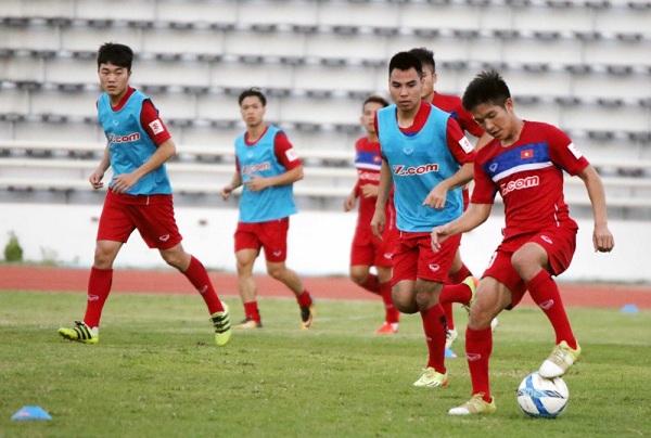 Tuyển thủ U23 VN lên tiếng về việc bị Công Vinh sa thải