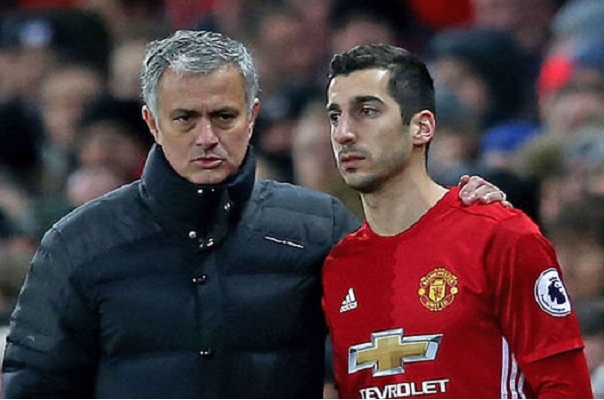 MU trói chân 4 cầu thủ, Mourinho xin lỗi Mkhitaryan