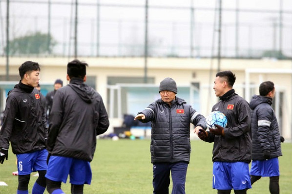 Bất ngờ với những nhận xét của báo Trung Quốc về U23 VN