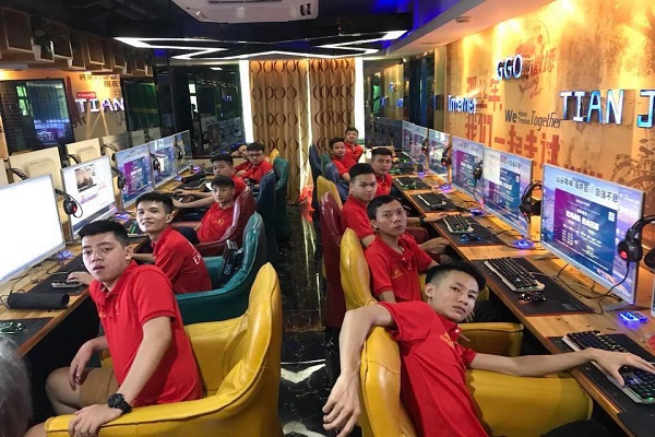 Lịch thi đấu AOE ngày 8/3: Giao hữu Việt - Trung chính thức bắt đầu