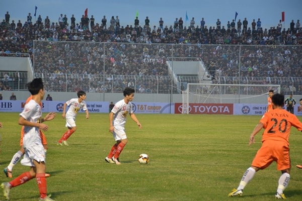 HAGL và nghịch lý bóng đá đẹp