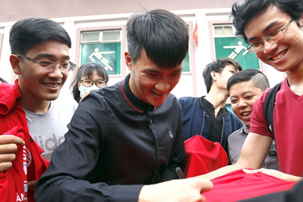 Hé lộ kế hoạch tiếp theo của Công Vinh tại CLB TP.HCM