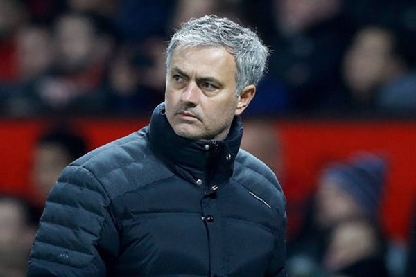 Chuyển nhượng tối 21/1: Mourinho tiết lộ kế hoạch mua sắm, Real tự tin có được Courtois