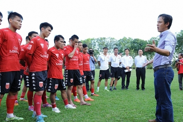 Long An được tiếp ‘doping’, HLV HAGL cảnh giác