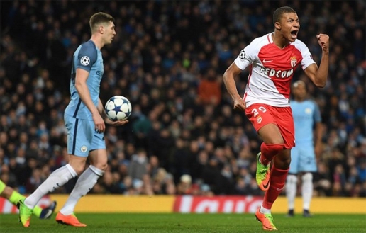 Sốc: Man City tính mua gần một nửa đội hình đối thủ