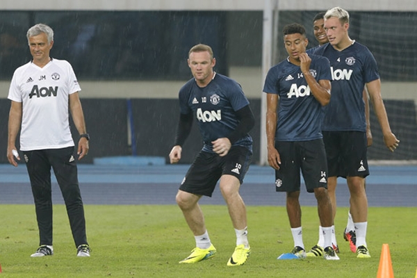 M.U lập kỷ lục siêu tệ hại dưới thời Mourinho