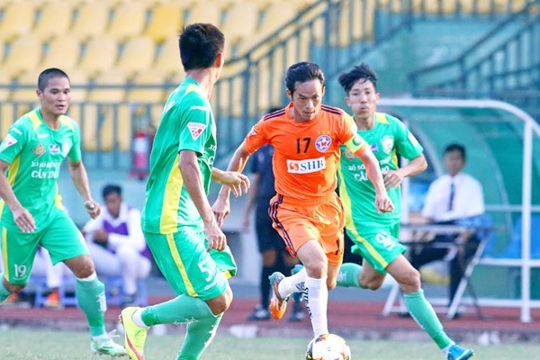 BXH V-League sau vòng 13: Thanh Hóa mất số 1, HAGL lên bậc