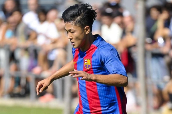 Barca nguy cơ mất ‘Messi Hàn Quốc’