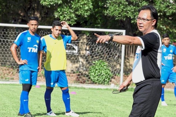 Sau loạt ‘trò hề’ Malaysia lại đón cú sốc trước SEA Games 29