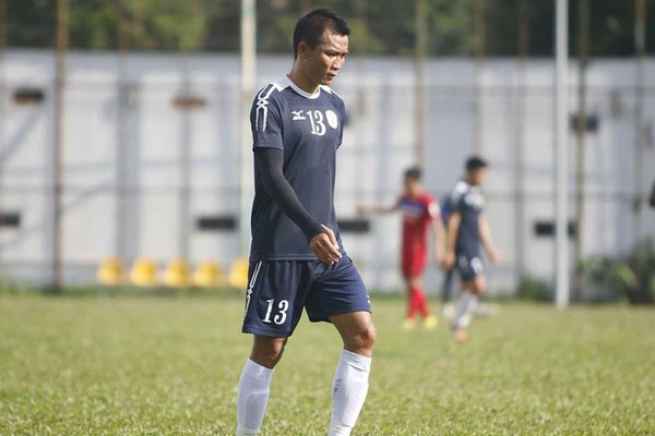 Công Vinh giải thích việc người hùng AFF Cup 2008