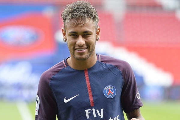 ‘Chơi lại’ vụ Neymar, Barca sắp gây sốc với siêu tiền vệ PSG