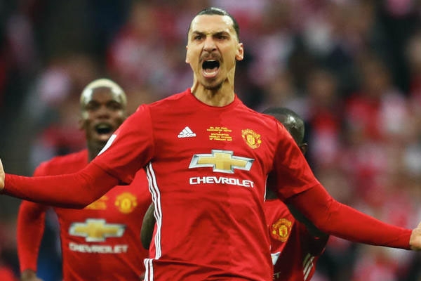 M.U tái ký Ibrahimovic với hợp đồng siêu đặc biệt