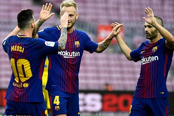 Messi lập cú đúp, Barca dễ dàng hạ Las Palmas