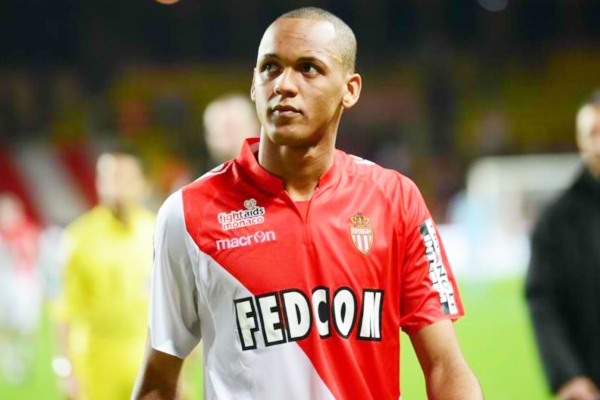 Bất ngờ vụ Fabinho, sáng cửa đến M.U vào tháng 1