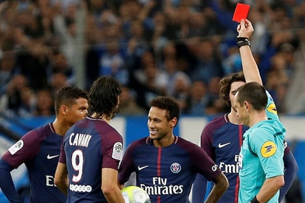 Chơi ‘thiết đầu công’,Neymar chính thức nhận án phạt bổ sung