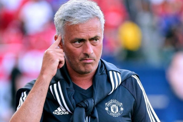 Mourinho chỉ tên ba ngôi sao cần đưa về Man Utd
