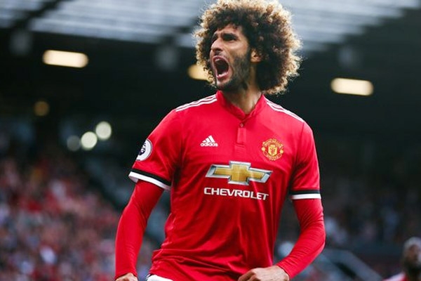 Fellaini nhận đề nghị khủng, Mourinho điên tiết với 2 học trò