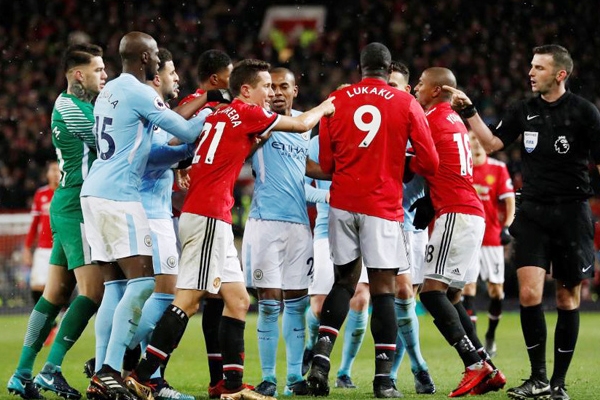 LĐBĐ Anh chính thức ra phán quyết vụ ẩu đả giữa MU và Man City