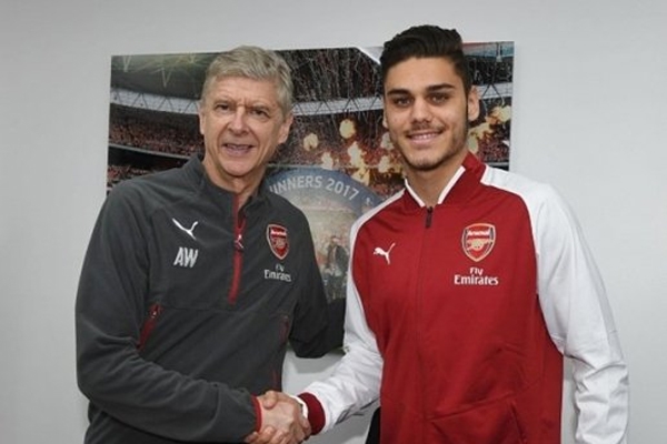 Chuyển nhượng sáng 5/1: Arsenal CHÍNH THỨC công bố tân binh đầu tiên