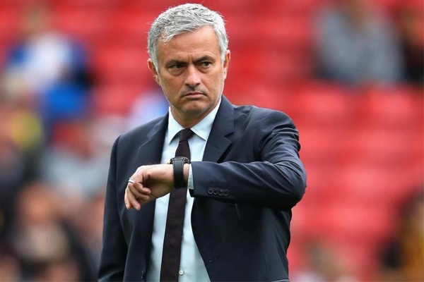 CHÍNH THỨC: HLV Mourinho giữ chân thành công sao bự