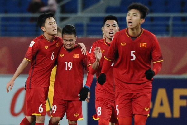 Văn Hậu lỡ hẹn trận đối đầu Xuân Trường, Công Phượng