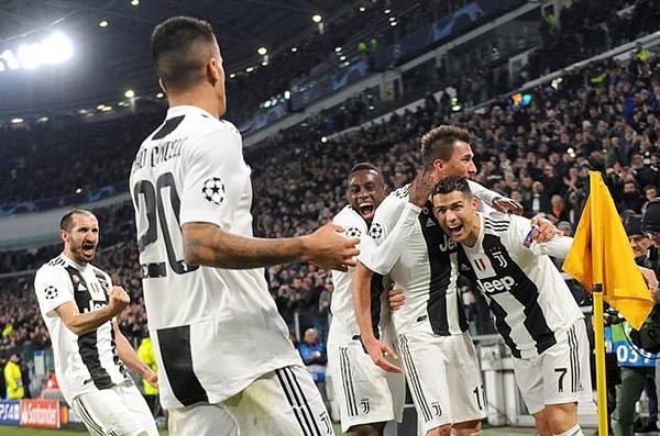 CR7 góp công lớn, Juventus giành vé sớm vào vòng 1/8