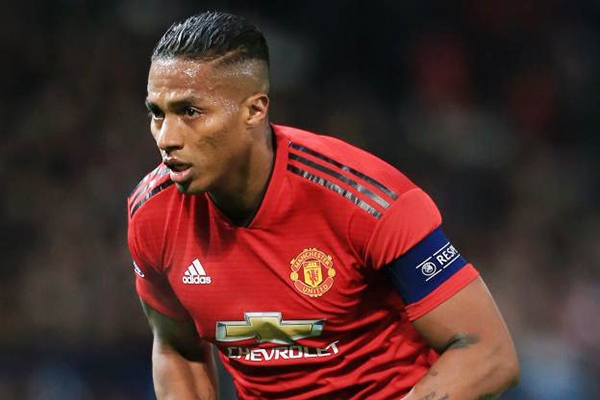 Valencia đặt mục tiêu cực cao cho Man Utd