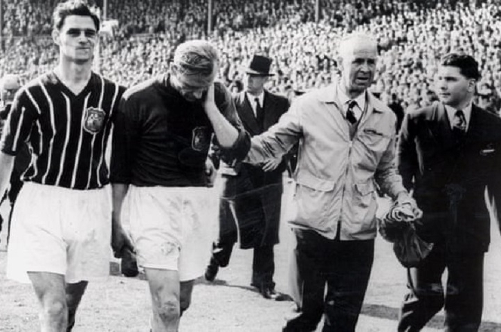 Thi đấu với cái cổ gãy, chuyện phi thường của Huyền thoại Man City