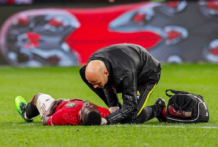 MU thông báo chấn thương nghiêm trọng của Bailly