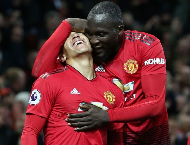 HLV Solskjaer thừa nhận khó khăn khi thiếu Lukaku và Sanchez