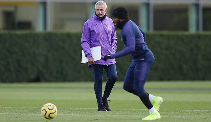 Video buổi tập đầu tiên của Tottenham dưới thời HLV Mourinho