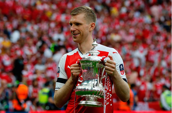 Vô địch FA Cup, sao Arsenal 'nổ' tưng bừng