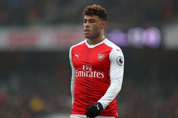 Chelsea chiêu mộ sao sắp 'hết hạn' của Arsenal