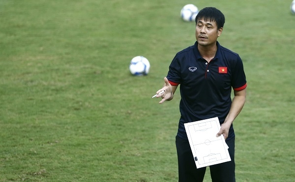 HLV Hữu Thắng nói gì trước lễ bốc thăm bóng đá nam SEA Games