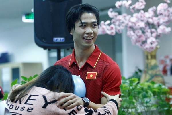Lộ diện mức lương nếu đến Thái League của Công Phượng?