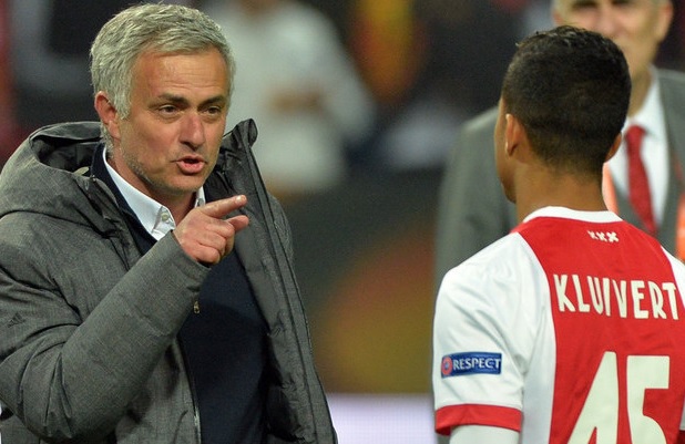 Mourinho tung bom tấn chiêu mộ Justin Kluivert