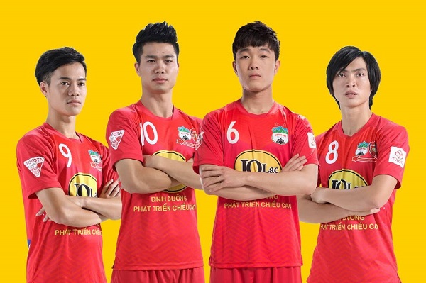 Bầu Hiển gây sốc, Bầu Đức im lặng câu chuyện thưởng tết HAGL