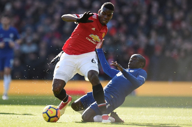 Ăn mừng chiến thắng Chelsea, Pogba bị fan 'ném đá' thậm tệ