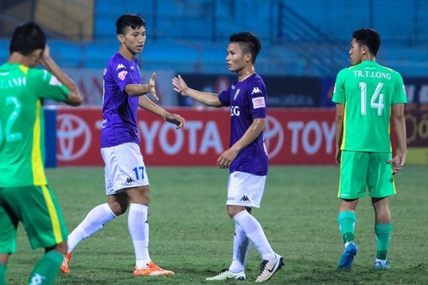 Văn Hậu báo tin không vui trước trận đối đầu với HAGL
