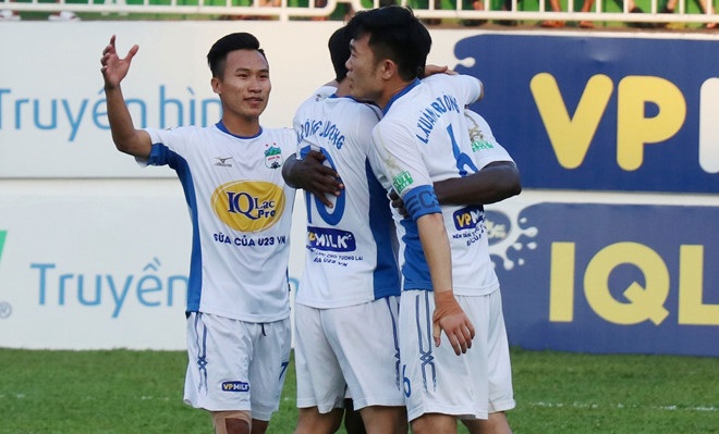 Phượng lại 'nở', HAGL thắng Quảng Nam với kịch bản không tưởng