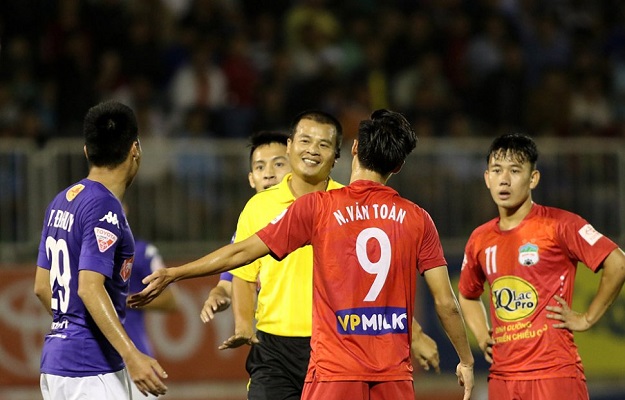 Lộ diện trọng tài bắt trận lượt về Hà Nội vs HAGL tại Hàng Đẫy?
