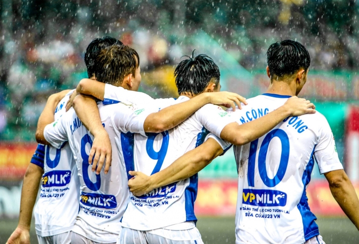 V.League vẫn vậy, sao trách HAGL đá xấu?