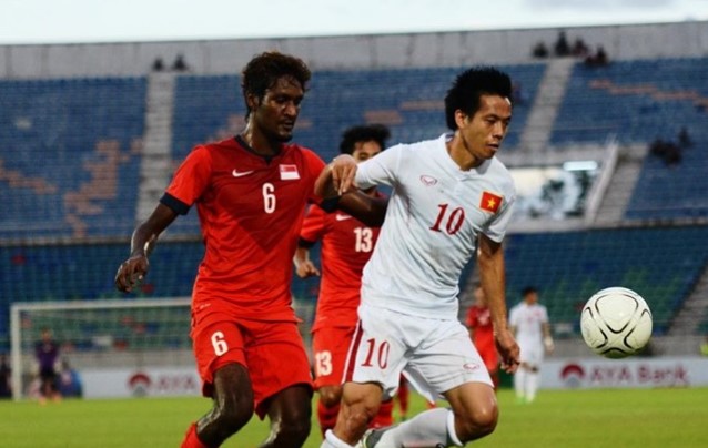 HLV Singapore: 'Bóng đá Việt Nam đã bỏ xa chúng ta 5 năm'