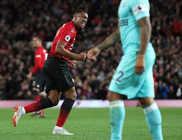 Man Utd đánh bại Newcastle bằng kịch bản khó tin